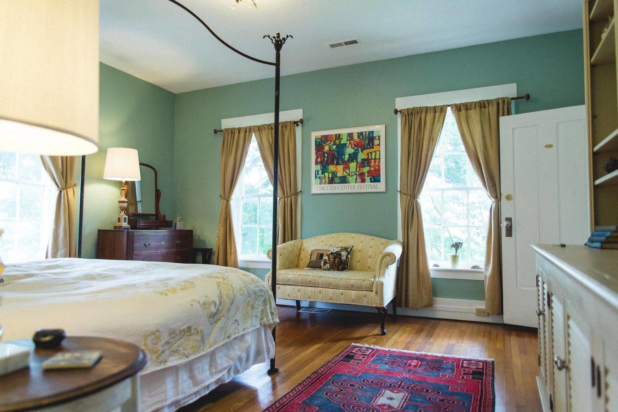 Orchard House Bed And Breakfast Granville Exterior photo