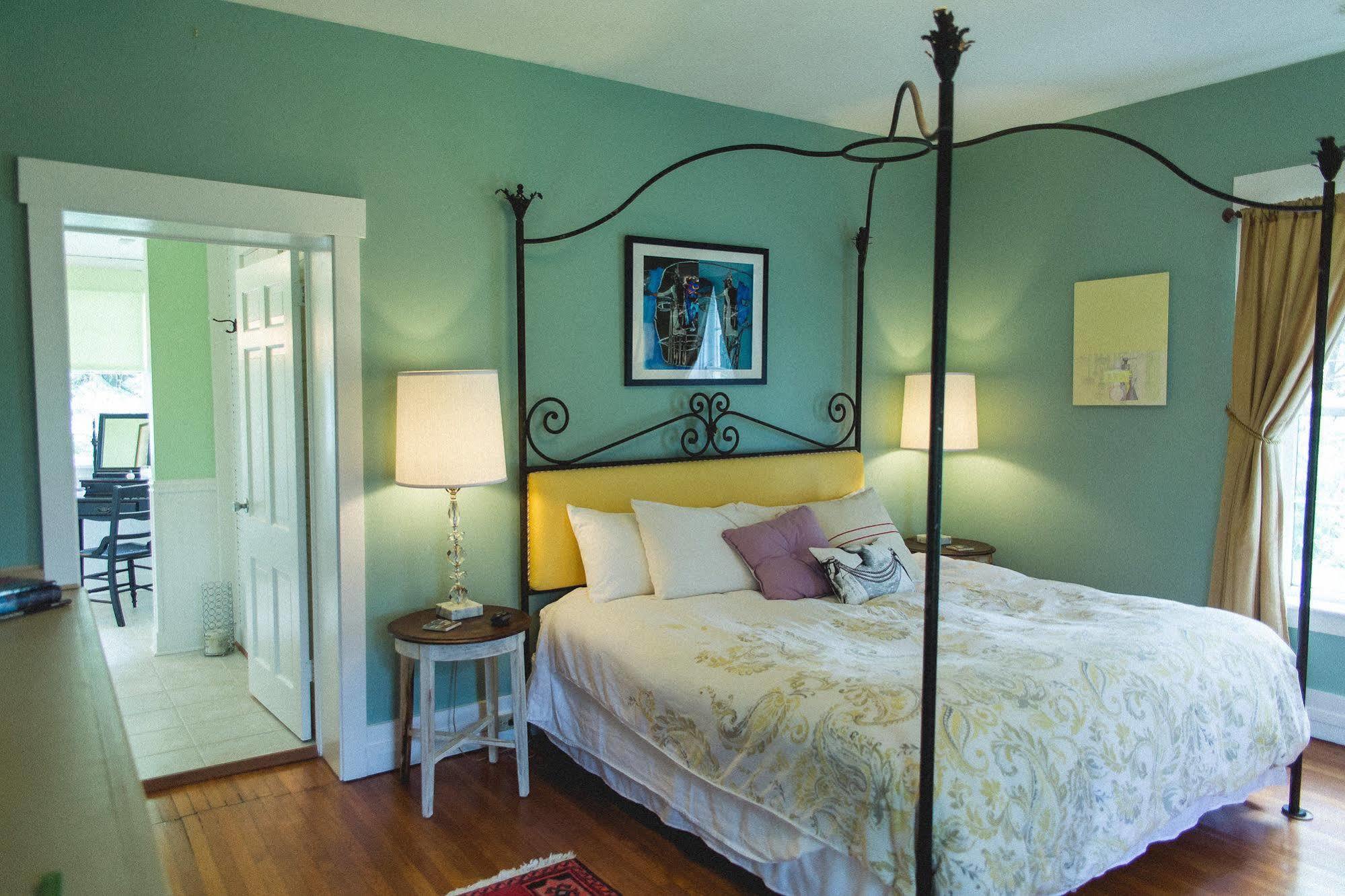 Orchard House Bed And Breakfast Granville Exterior photo